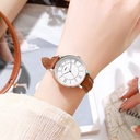 Montre Femme à quartz style vintage, bracelet coloris tabac._1