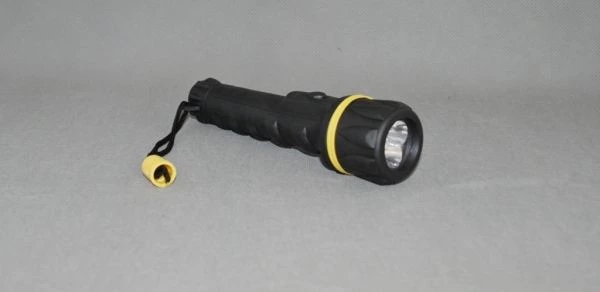 Lampe de poche 3 LED en caoutchouc 2xAA 