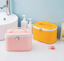 Coffre, sac cosmétique pour les cosmétiques fémini