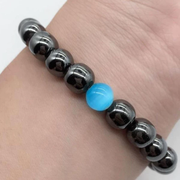 Bracelet Minceur Hématite avec Perle dOpale Bleue