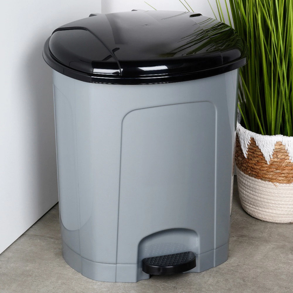 Poubelle en plastique grise 26 l