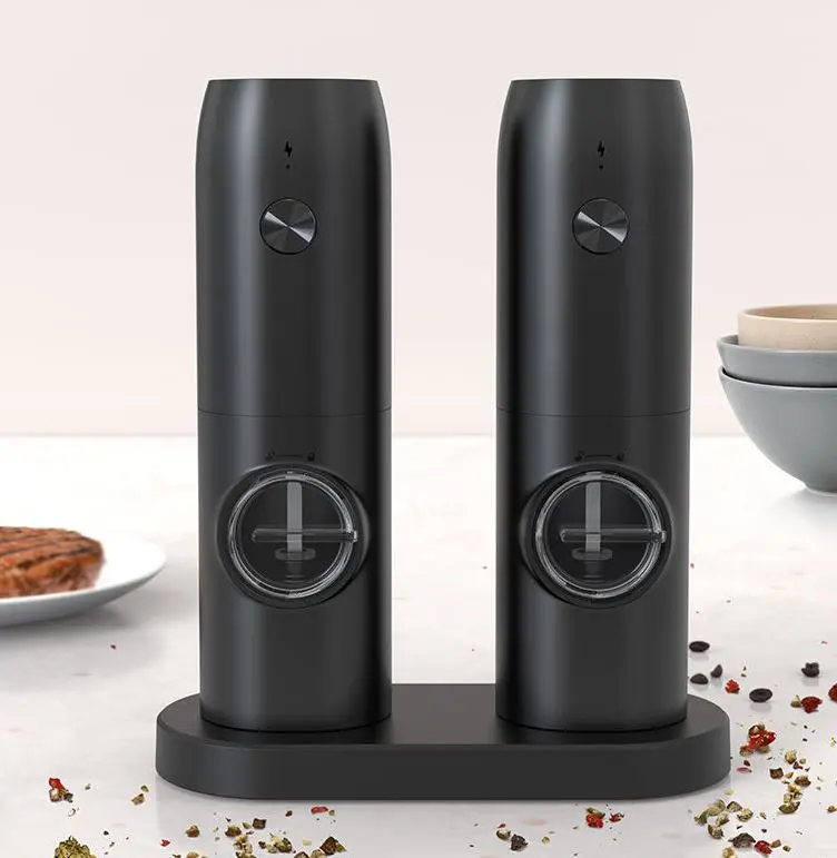 ENSEMBLE DE MOULINS À SEL ET POIVRE ÉLECTRIQUES