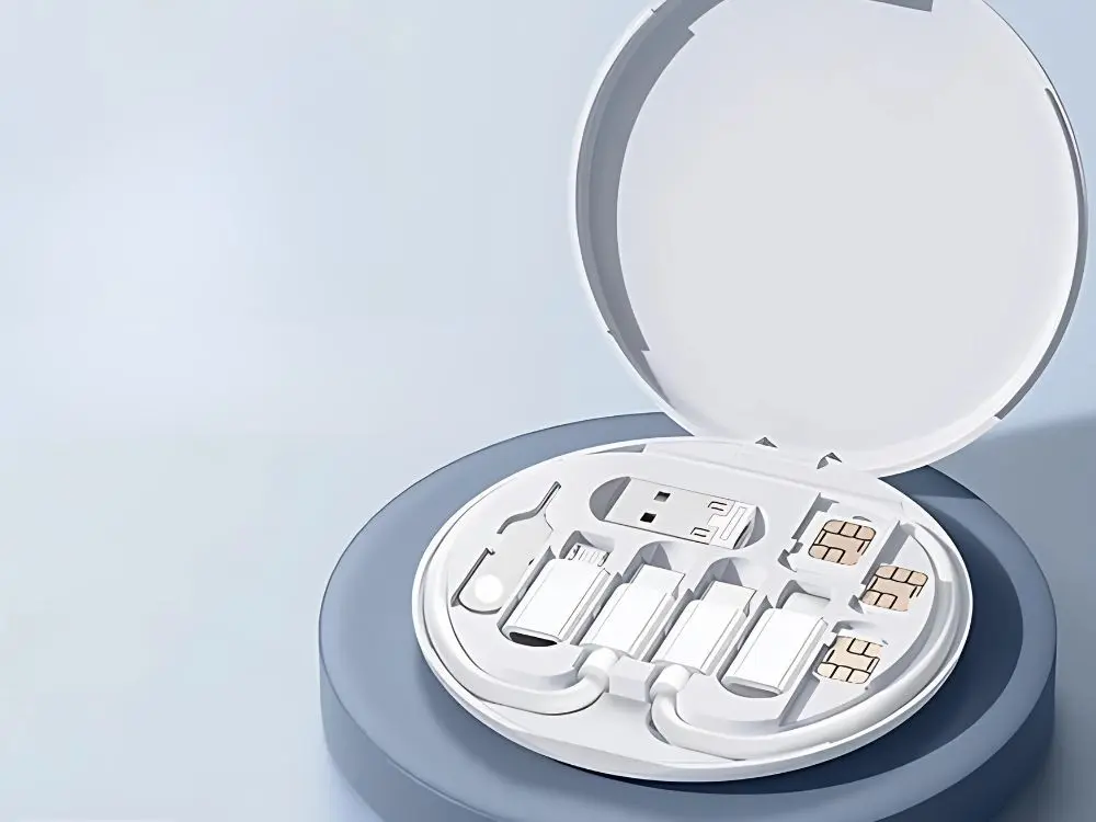 Kit adaptateurs 5 en 1 USB-C (Lightning, micro-USB, USB-A) avec éjecteur SIM, en étui - 8
