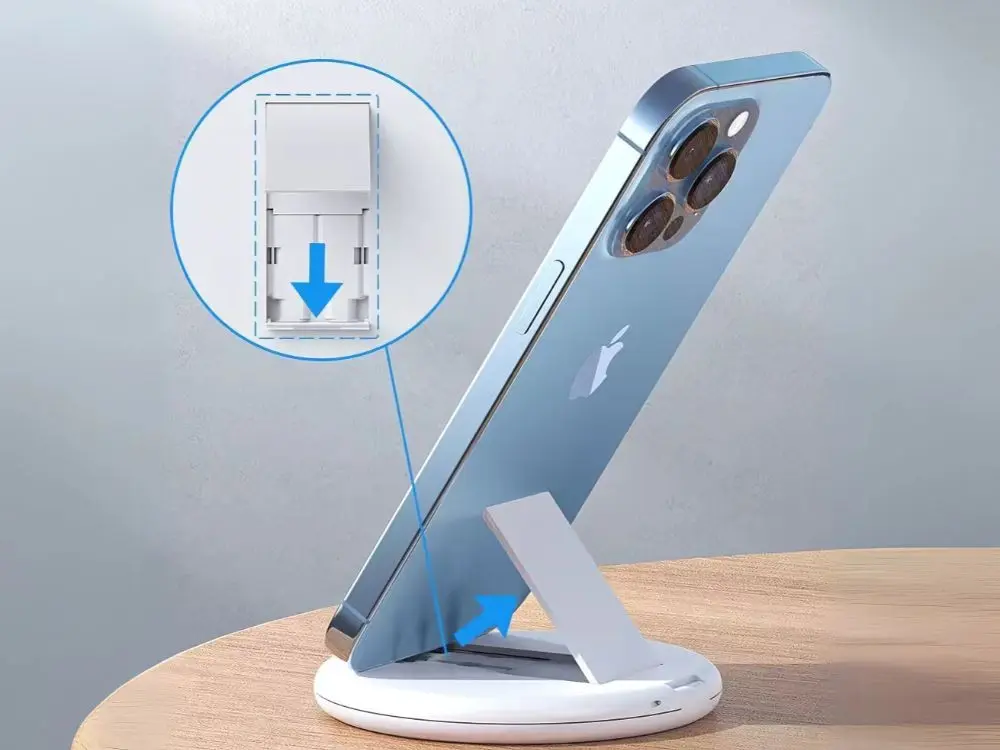 Kit adaptateurs 5 en 1 USB-C (Lightning, micro-USB, USB-A) avec éjecteur SIM, en étui - 9