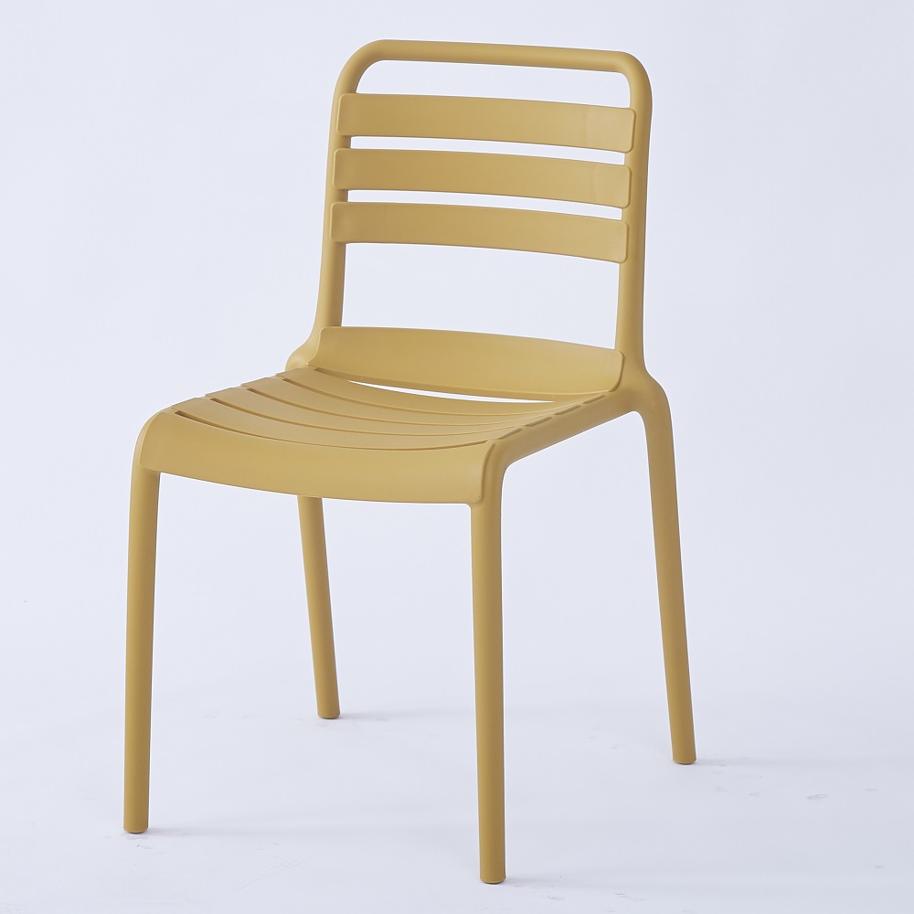 CHAISE TUILERIES EN PLASTIQUE JAUNE