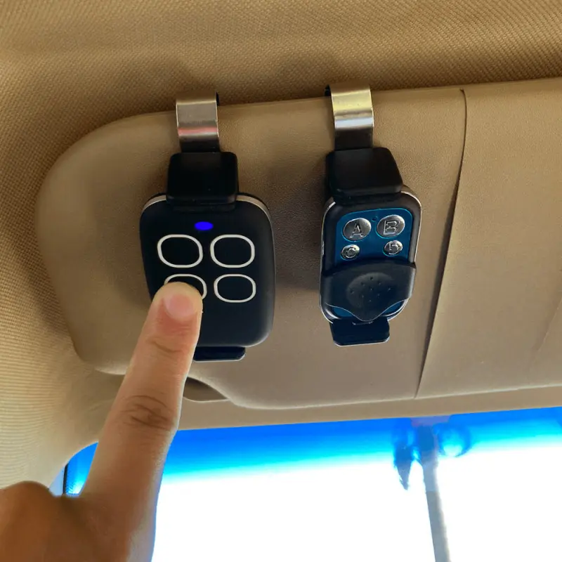 Support de telecommande voiture
