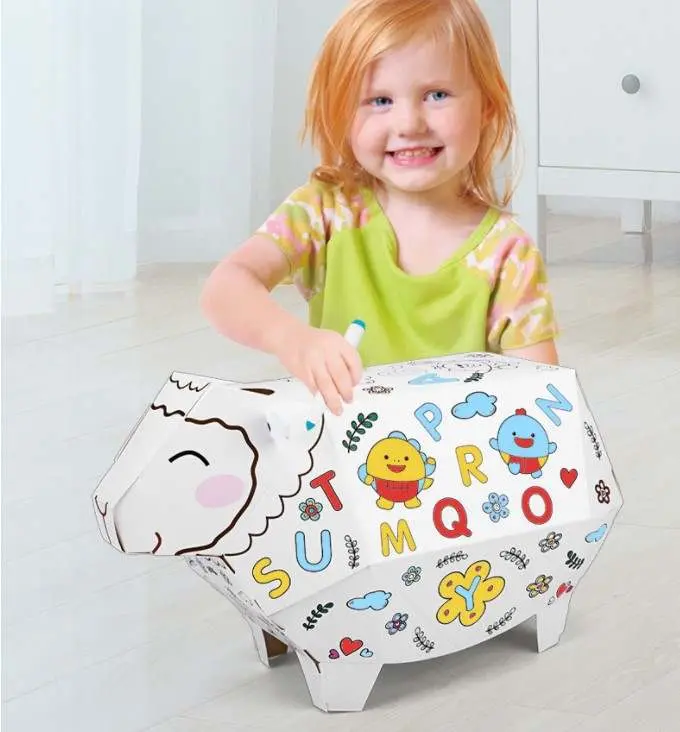 Kit crétif mouton 3D en carton à assembler et colorier. Vendu avec 3 feutres.