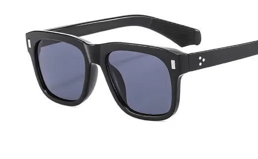 [A3683] (A3683) Black acetate sunglasses. Cat. 3. Strong sunlight. CE