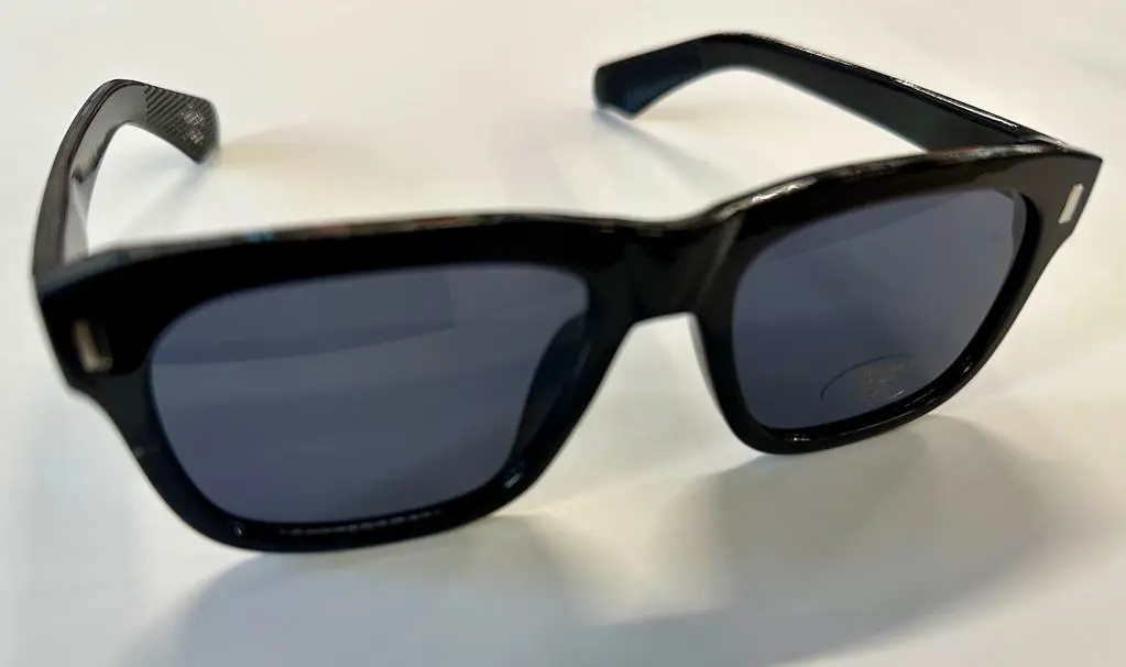 (1.A-3683) Black sunglasses. Cat.3 glasses. Strong solar light. THIS