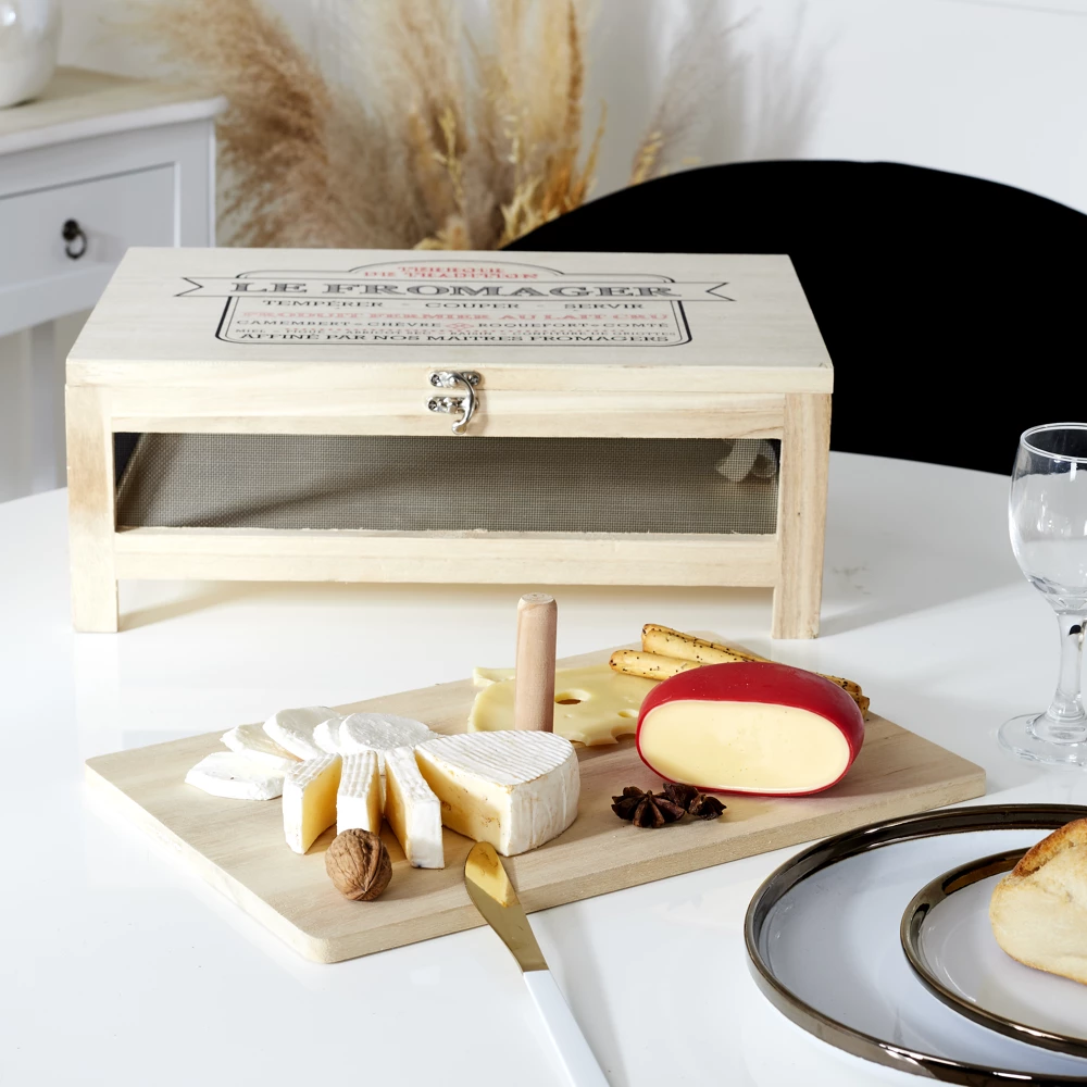 Le Fromager with wooden serving tray
