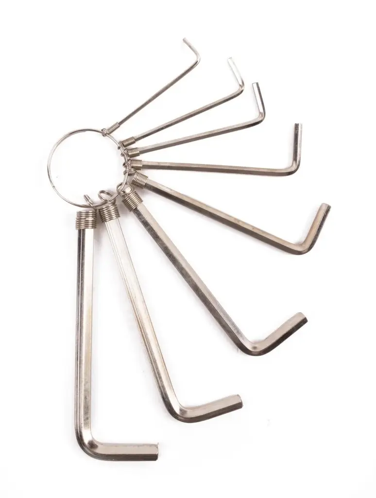 8-piece hex key set 1.5–6 mm on ring