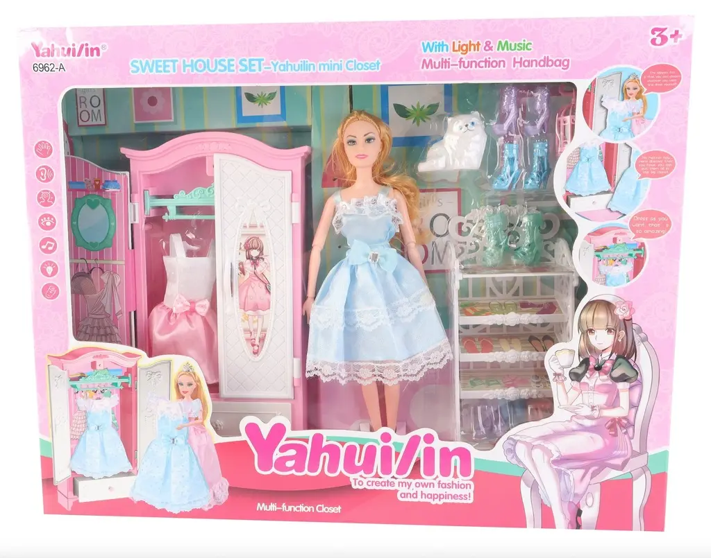 Sweet House Ilona doll dressing set with music and light