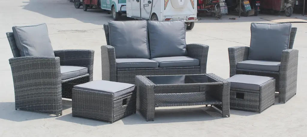 [T0060] Sunset garden furniture in gray resin