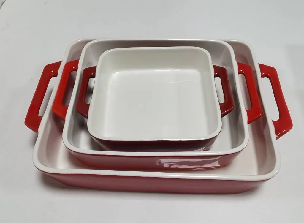 Set of 3 red ceramic oven dishes