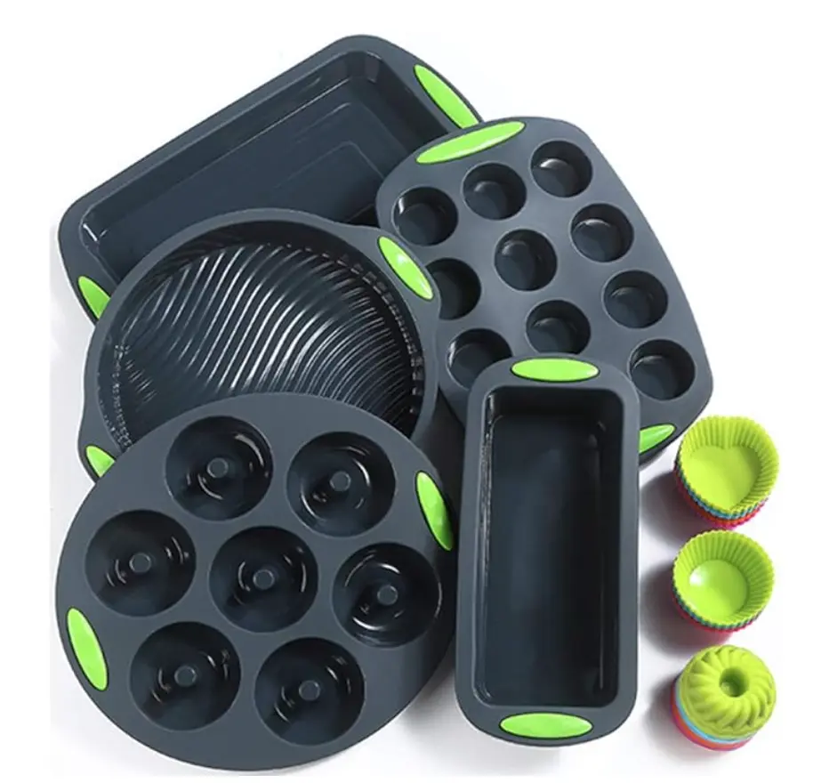 Set of 5 large cake molds and 36 silicone muffin molds