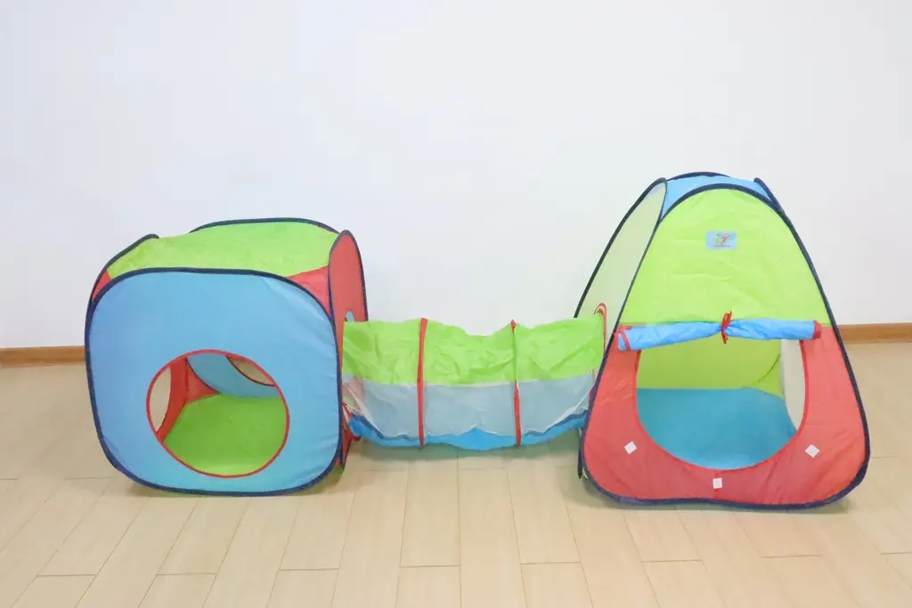 TENTES ET TUNNEL DE JEU