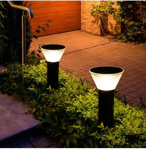 Martini solar garden bollard light 300 lumens, white 3000K