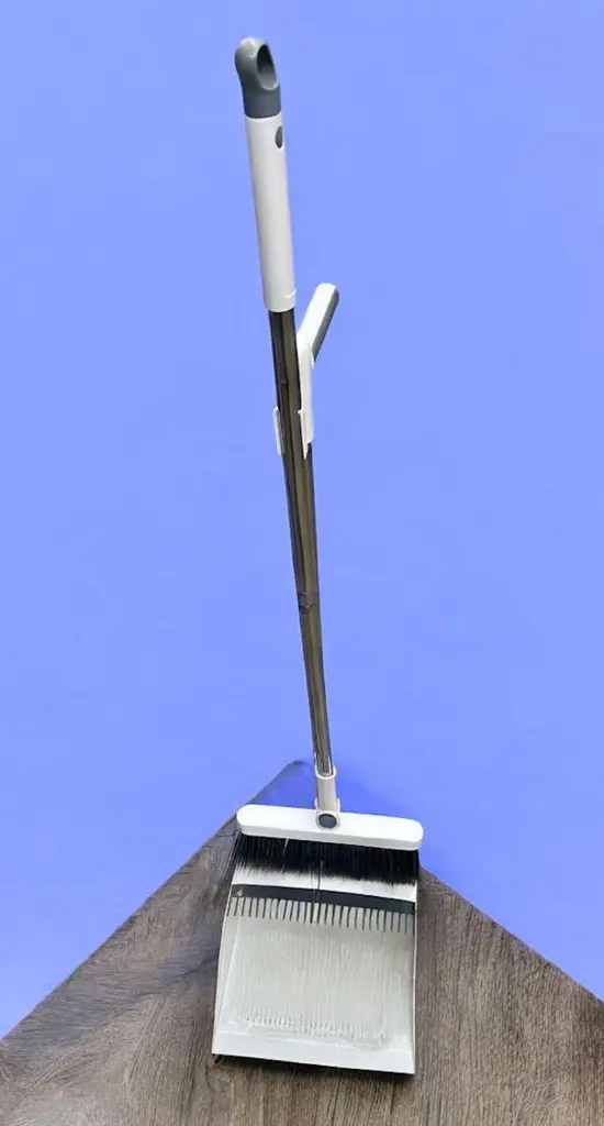 [CLN005] Broom and shovel set