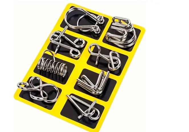 Metal puzzle game
