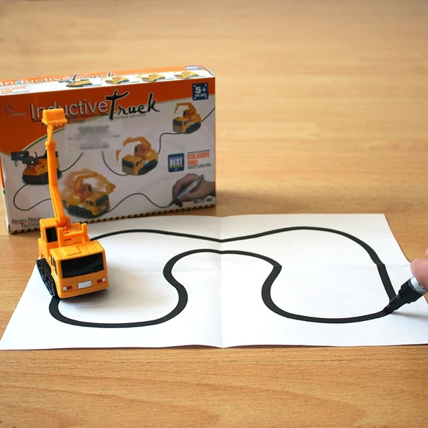 Line-Following Toy Truck with Optical Sensor