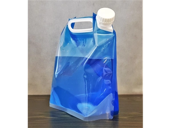 Foldable water container, 5-liter capacity, 33 x 29 cm