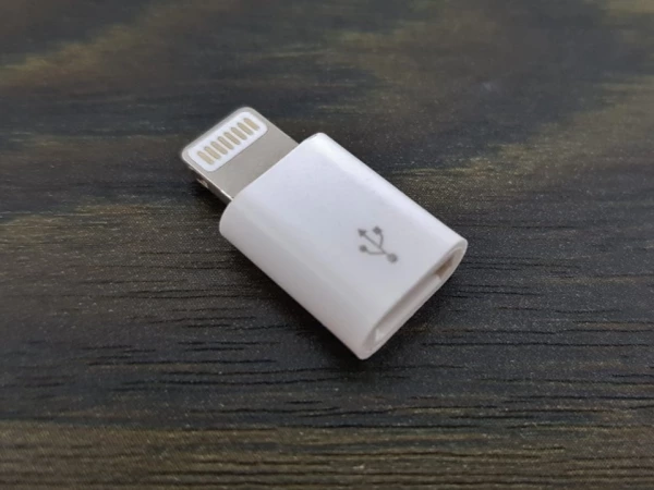 Adaptateur micro-USB - Iphone 