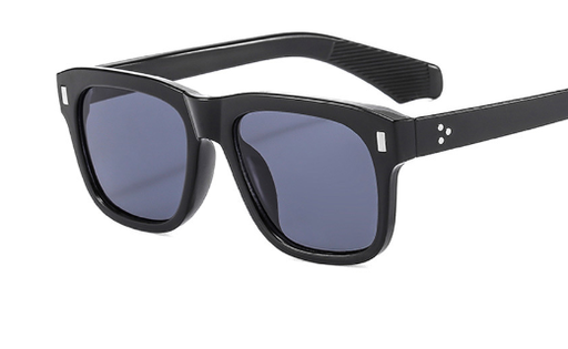 [A3683] Man in Black sunglasses in black acetate. Cat.3 glasses. Strong solar luminosity. CE